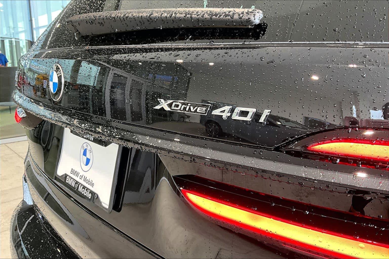 New 2026 Black Sapphire Metallic BMW xDrive40i image 16