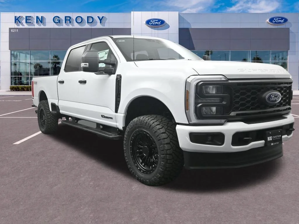2026 Ford F-250 XL 4x4 Crew Cab 6-3/4' Box's photo