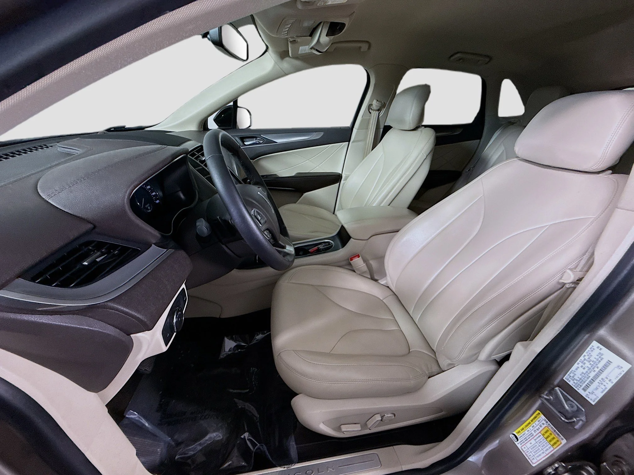 Used 2019 Iced Mocha Metallic Lincoln Standard image 18
