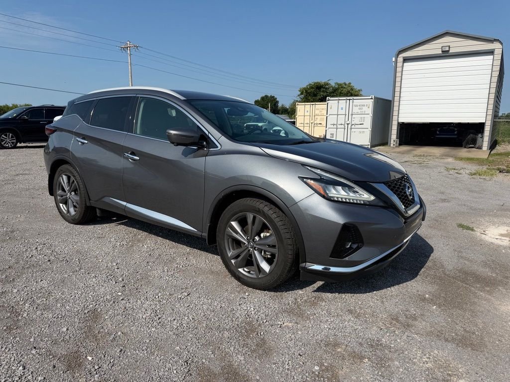 Used 2020 Gray Nissan Platinum image 2