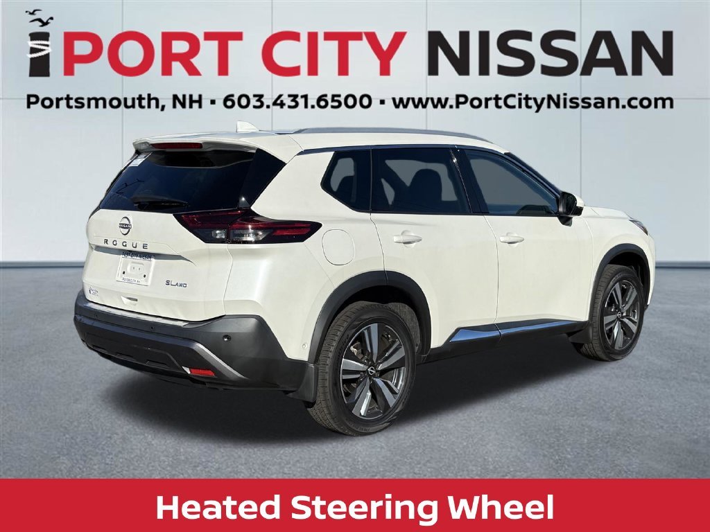 Used 2023 Pearl White Nissan SL premium w/heated leather seats & pano roof image 11