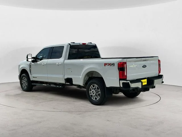 Certified Used 2025 Oxford White Ford Lariat image 3