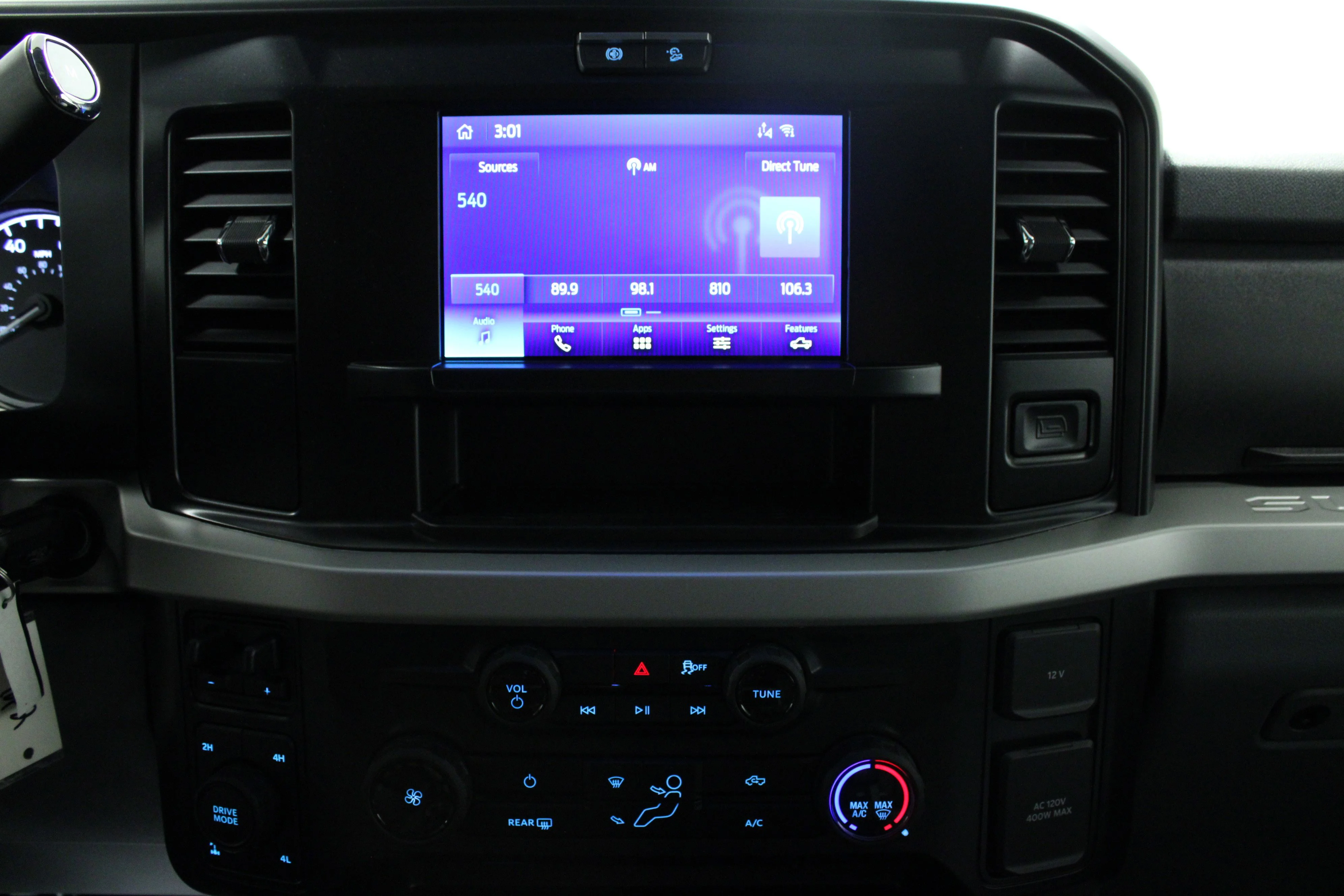 New 2026 Agate Black Metallic Ford F-250® XLT image 22