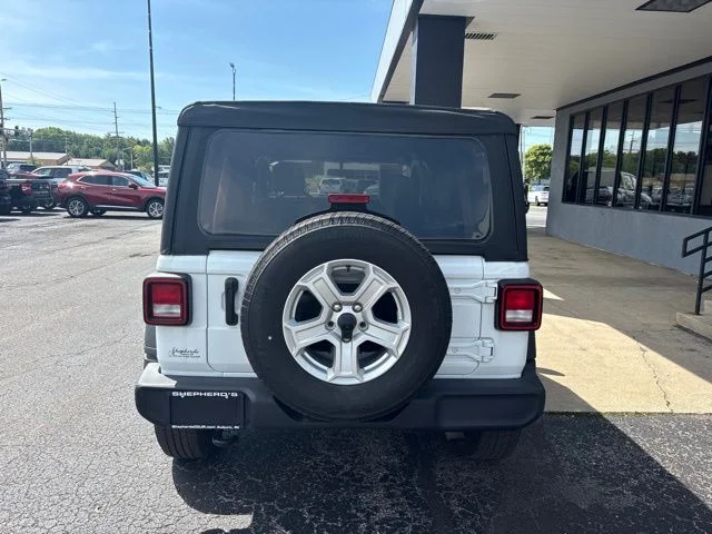 Used 2022 White Jeep Unlimited Sport S image 10