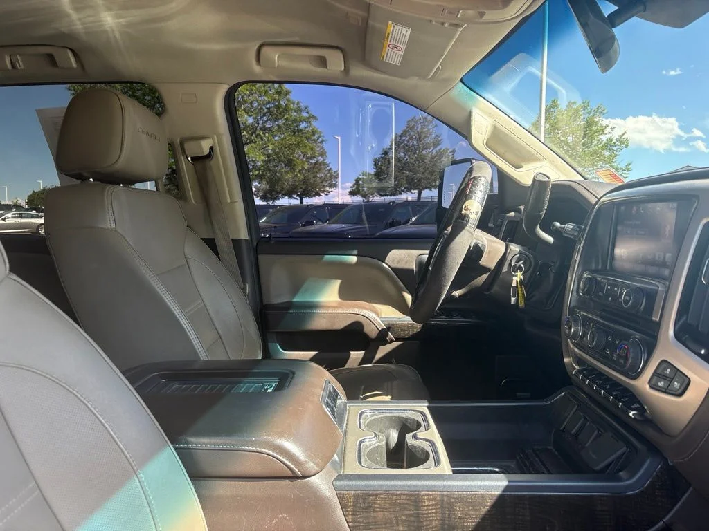 Used 2016 Onyx Black GMC Denali image 30