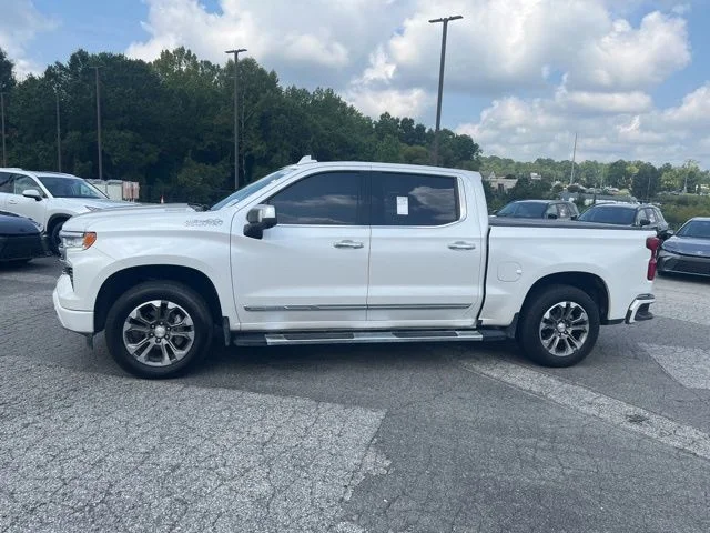 Used 2024 Beige Chevrolet High Country image 4