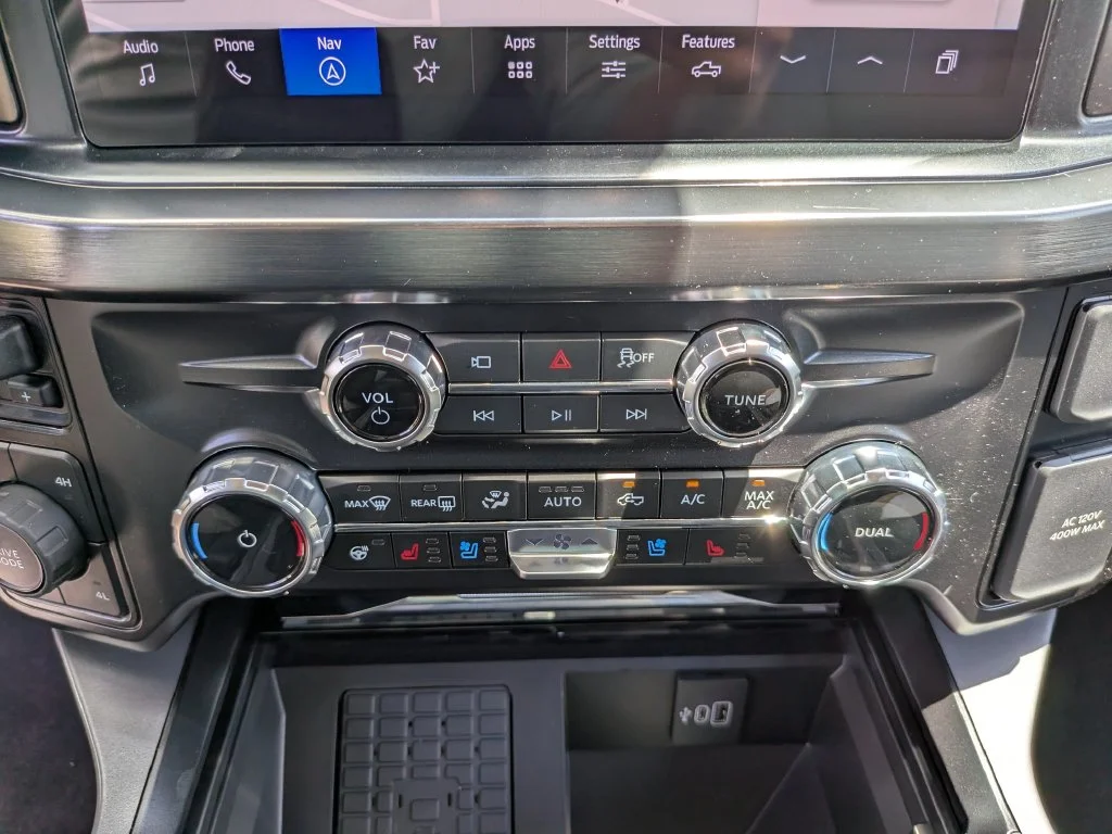 New 2026 Glacier Gray Metallic Tri-Coat Ford F-250® Lariat® image 26