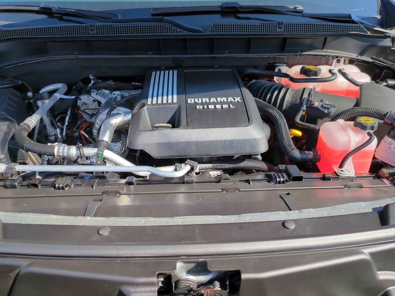 2026 Chevrolet Suburban Premier - Photo 23