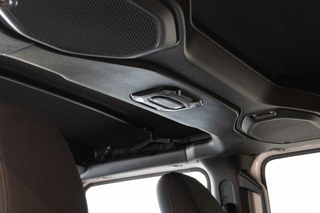 Used 2023 White Jeep Mojave image 23