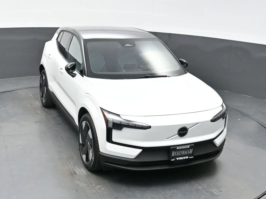 New 2026 Crystal White Volvo Twin Motor Performance Plus image 28