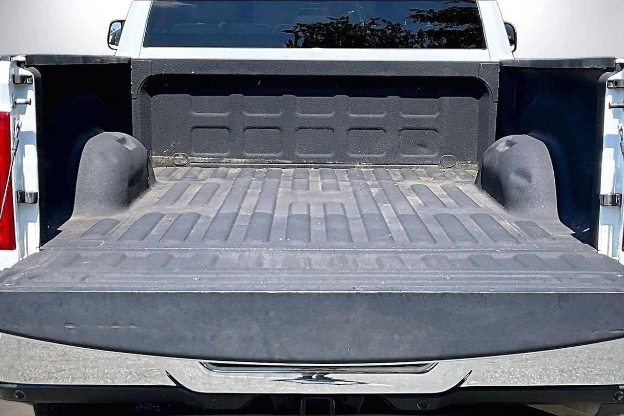 Used 2022 White Ram Big Horn image 24