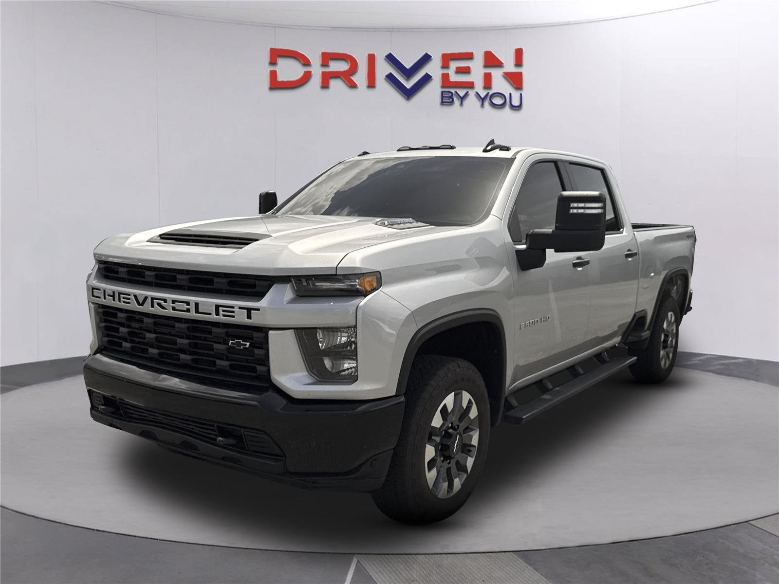 Certified Used 2021 SILVER ICE METALLIC Chevrolet Custom image 8