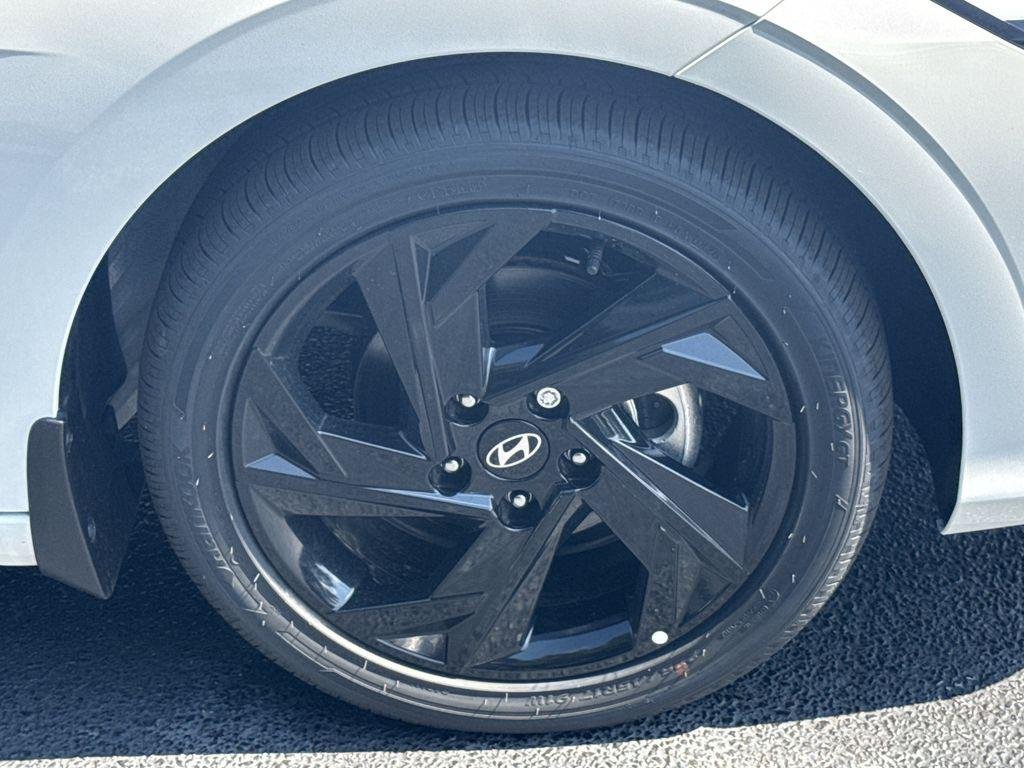 New 2026 White Hyundai SEL Sport Premium image 11