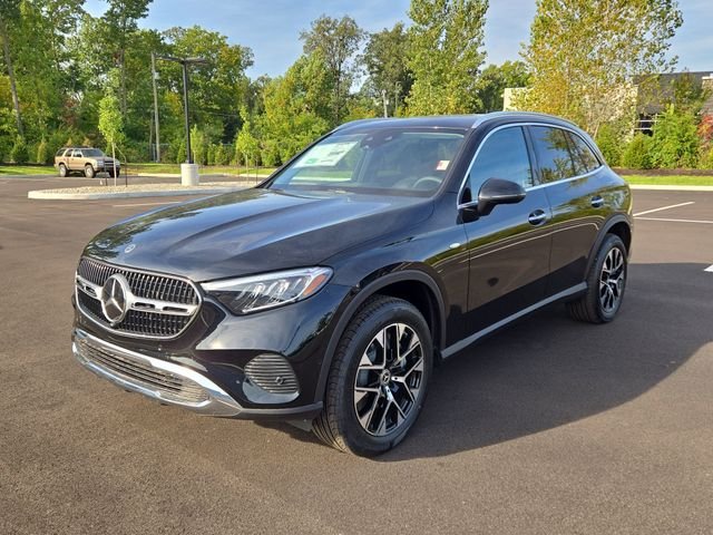 New 2025 Black Mercedes-Benz GLC350 image 8