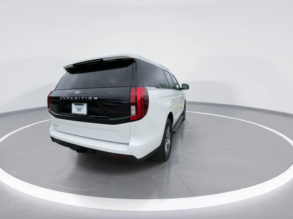 Used 2025 White Ford Active image 8