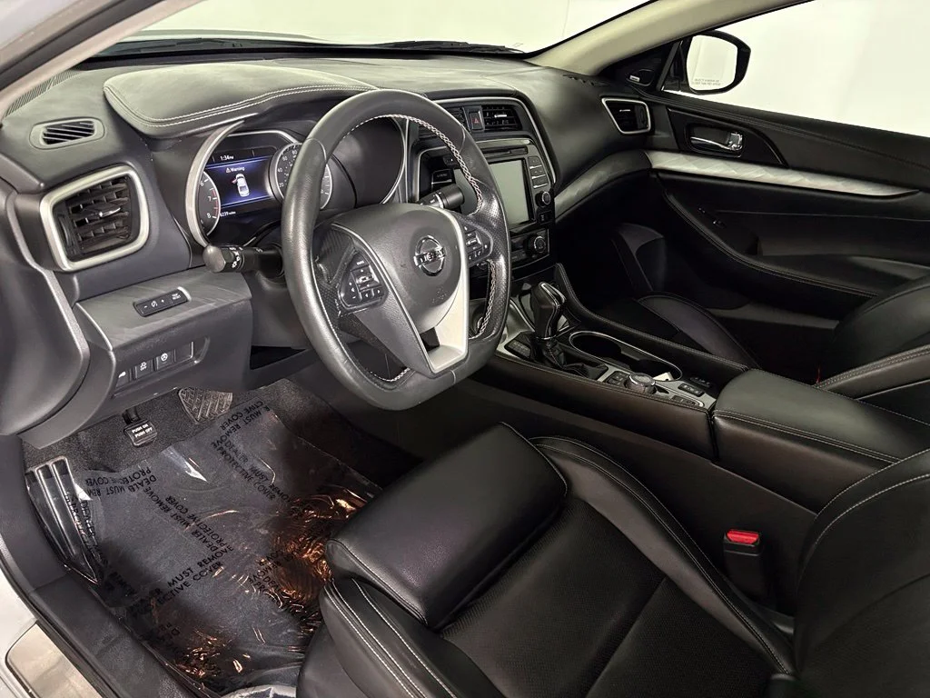 Used 2018 Silver Nissan 3.5 SL image 15