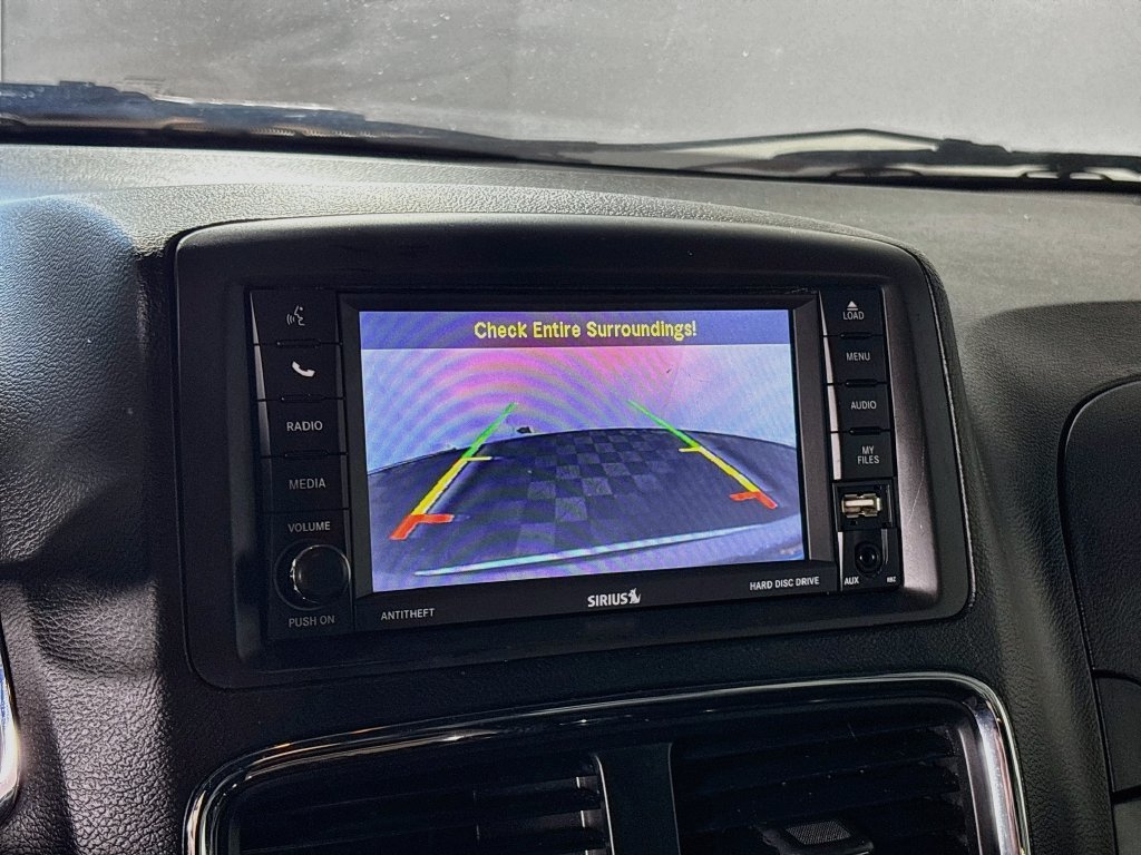Used 2019 Silver Dodge SXT image 16