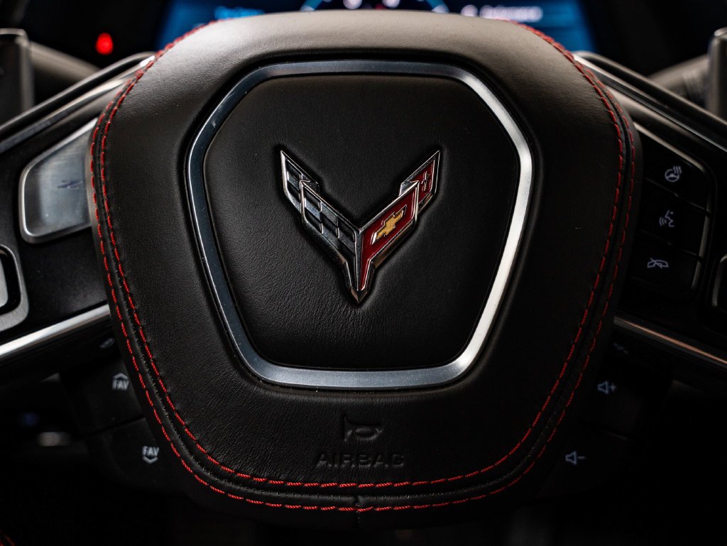 Used 2020 Shadow Gray Metallic Chevrolet Stingray image 30