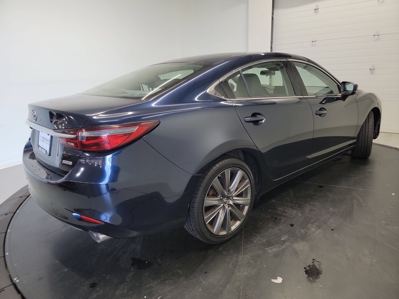 Used 2018 Machine Gray Metallic Mazda Touring image 8
