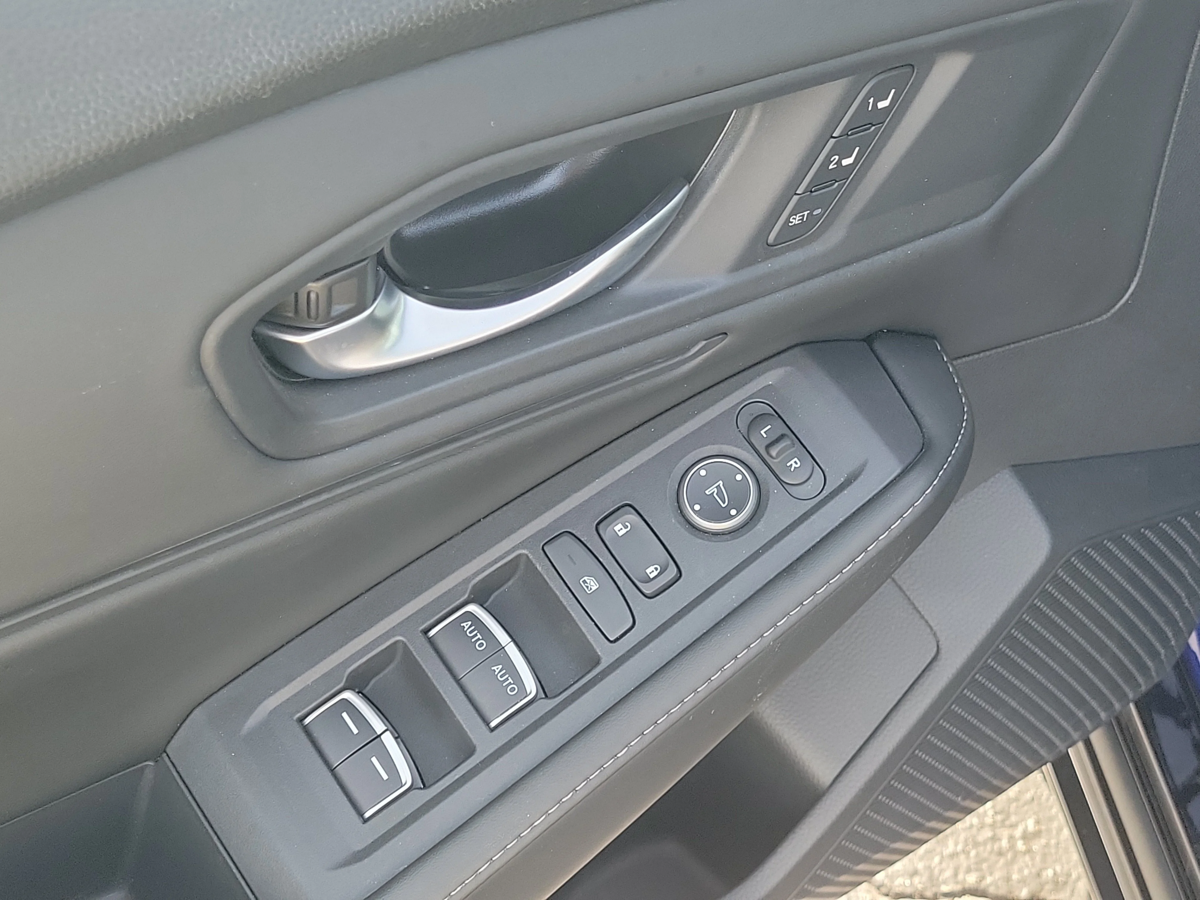 2024 Honda Accord Hybrid Sport-L - Photo 14