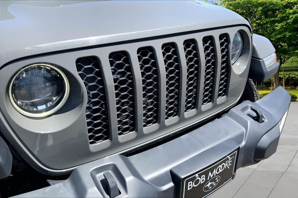 Used 2023 Gray Jeep Sport S image 31
