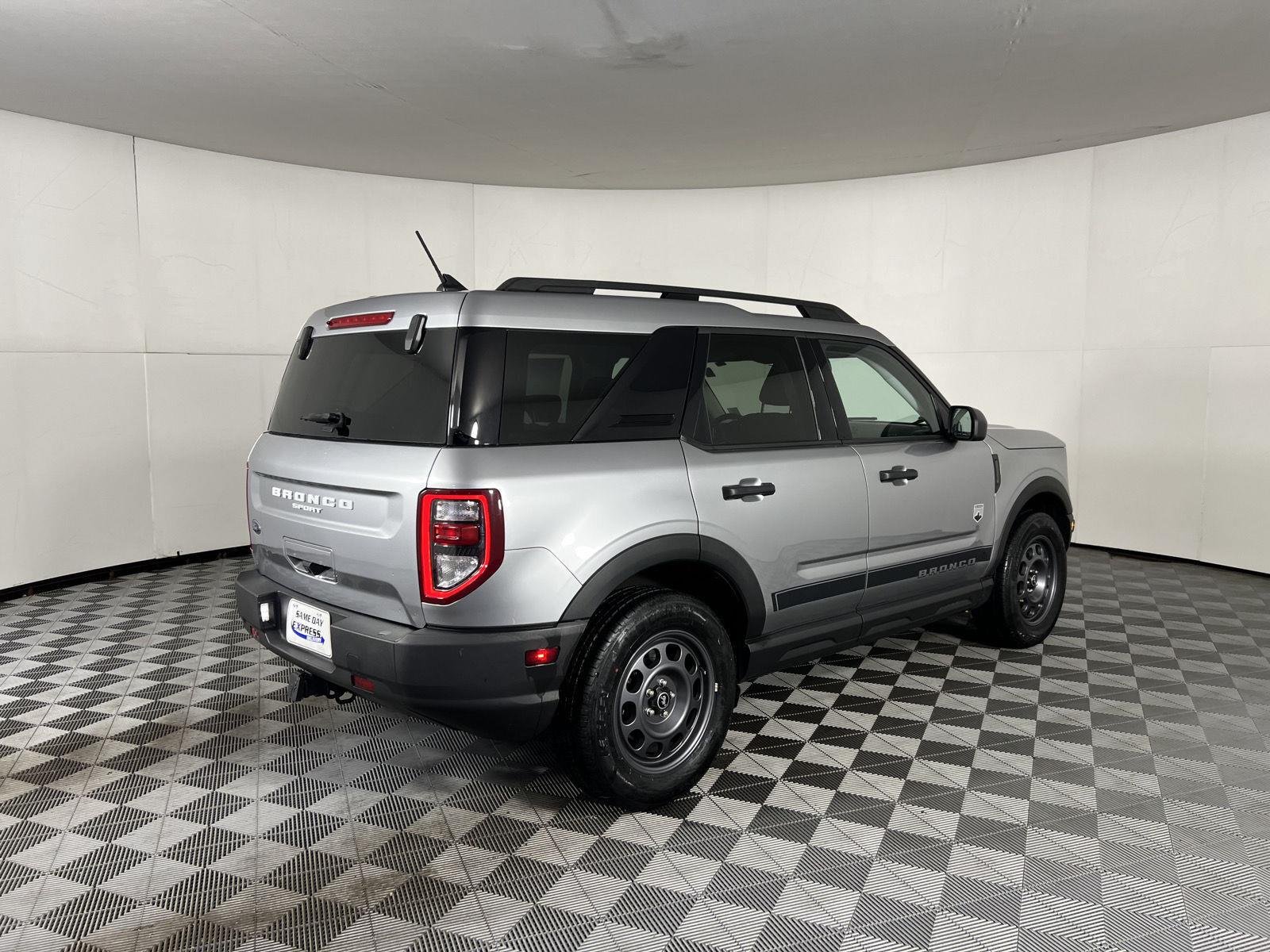 Used 2023 Iconic Silver Ford Big Bend image 9