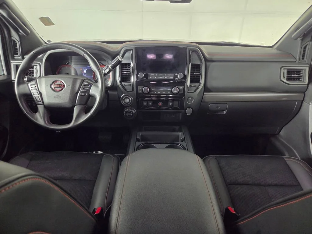 2024 Nissan Titan PRO-4X - Photo 25