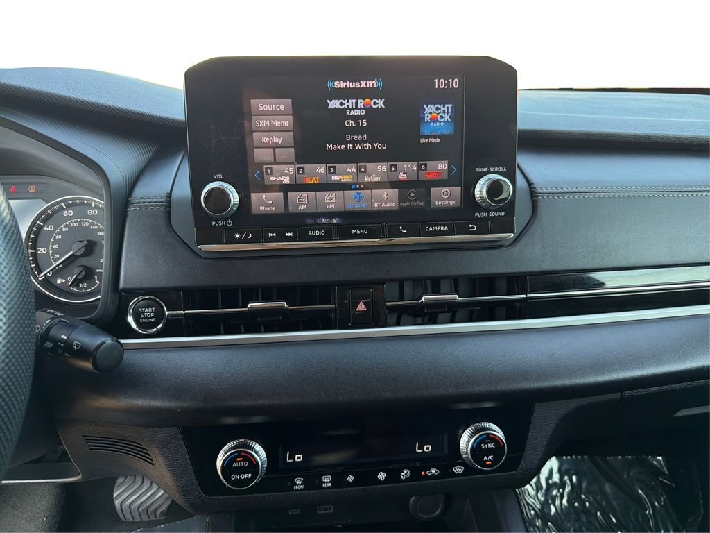 Used 2022 Labrador Black Pearl Mitsubishi ES image 14