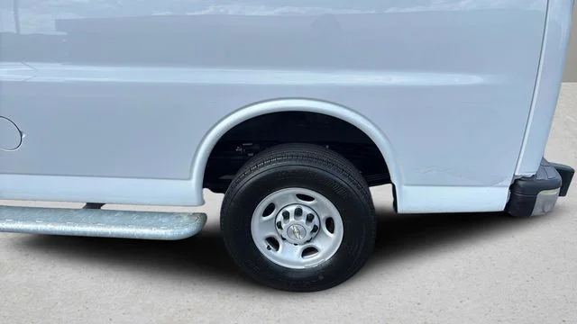 Used 2024 White Chevrolet Work Van image 33