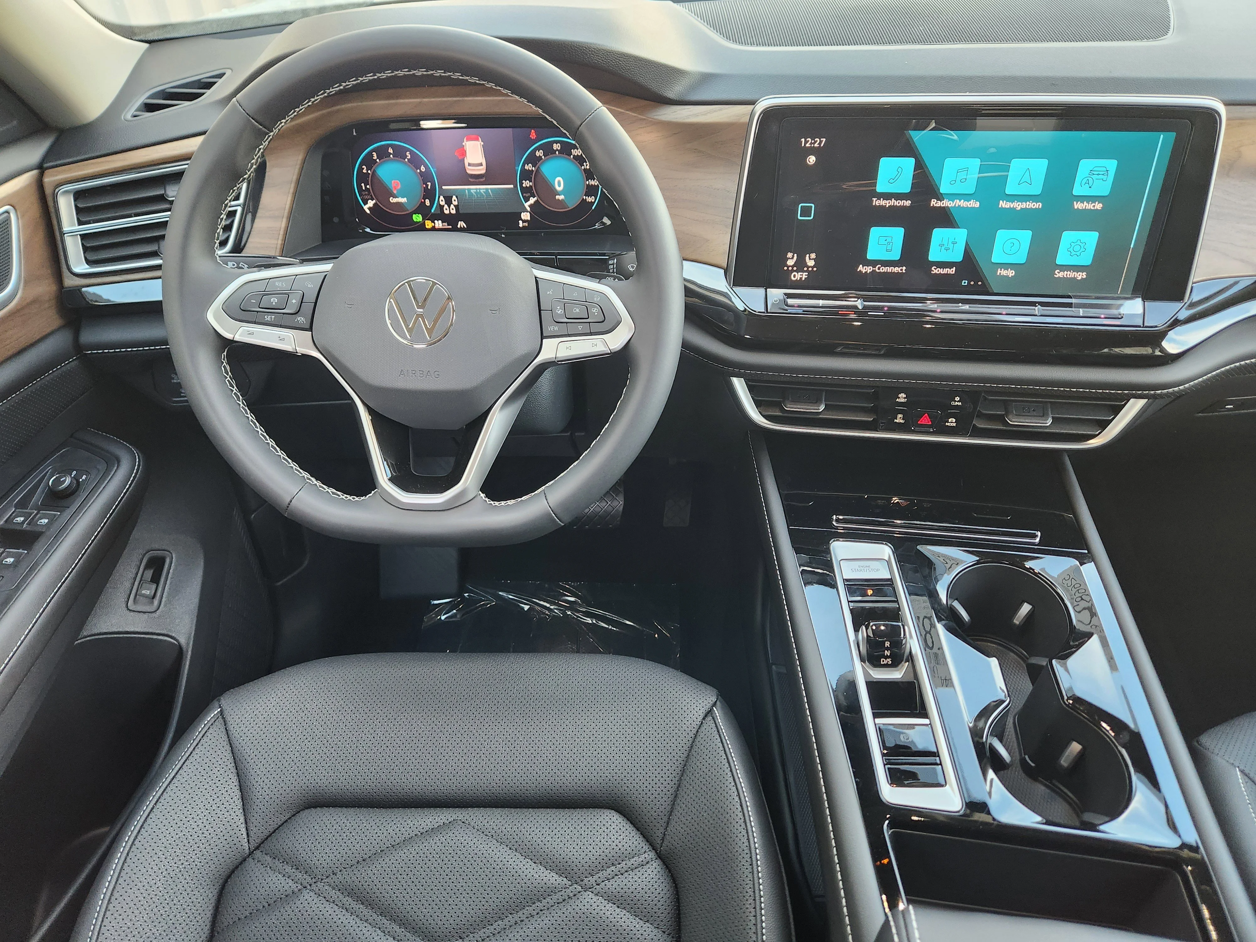New 2026 White Volkswagen 2.0T SE w/Technology image 20