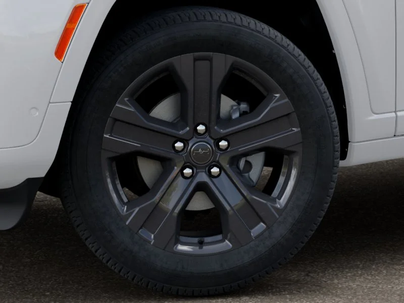 New 2027 Bright White Clear-Coat Paint Jeep Limited Reserve image 8