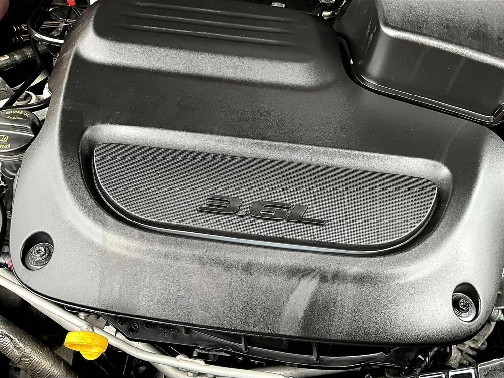 Used 2023 Black Chrysler LX image 33