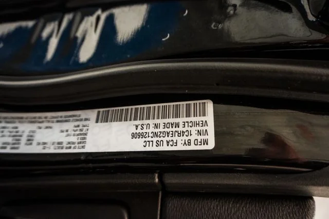 Used 2022 Black Jeep Laredo E image 32