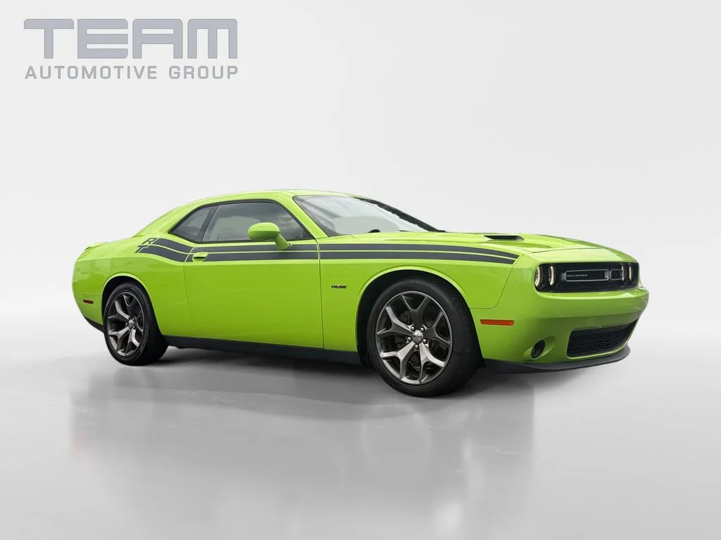 Used 2015 Beige Dodge R/T image 1