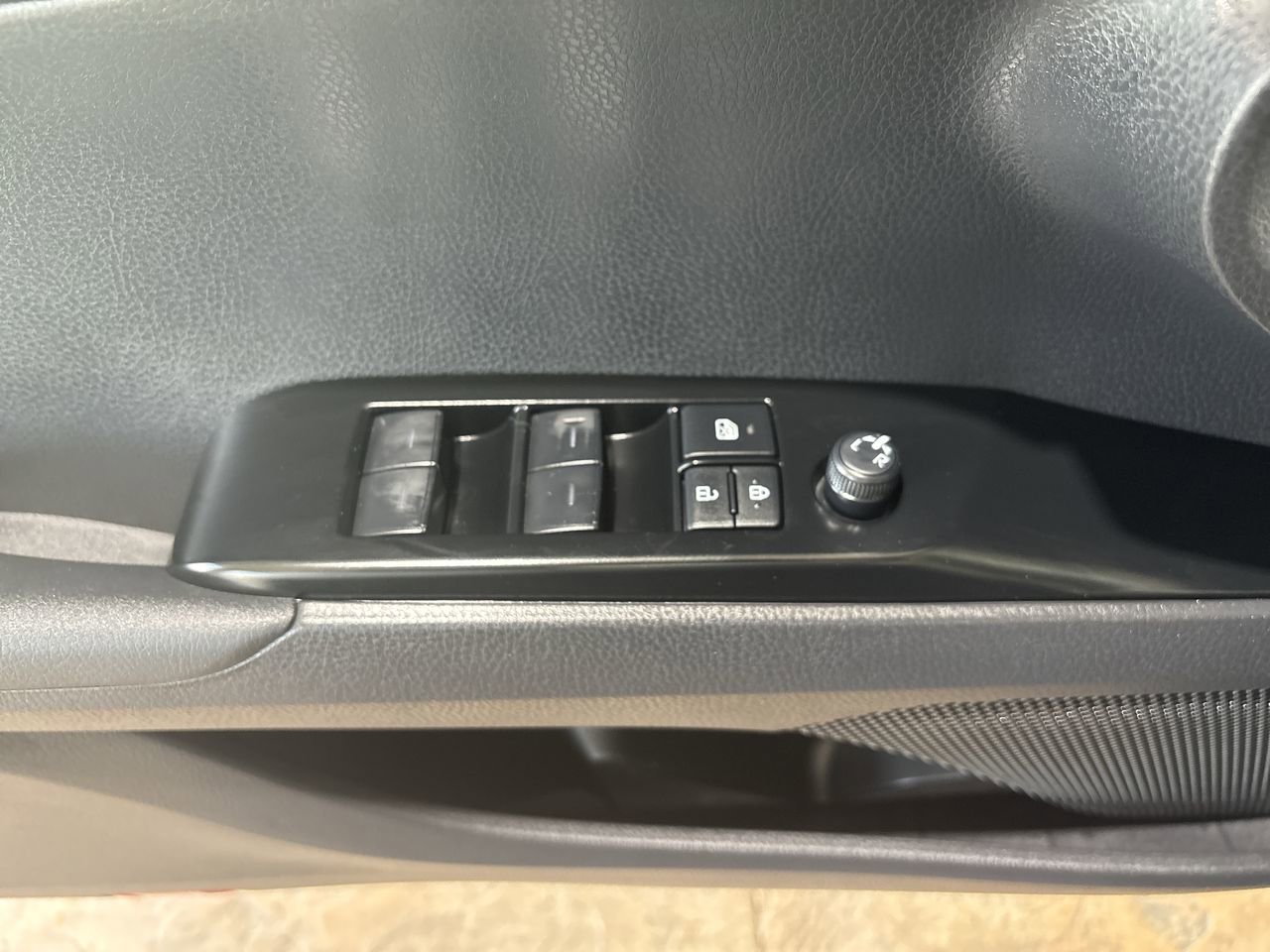 2026 Toyota Camry LE - Photo 13
