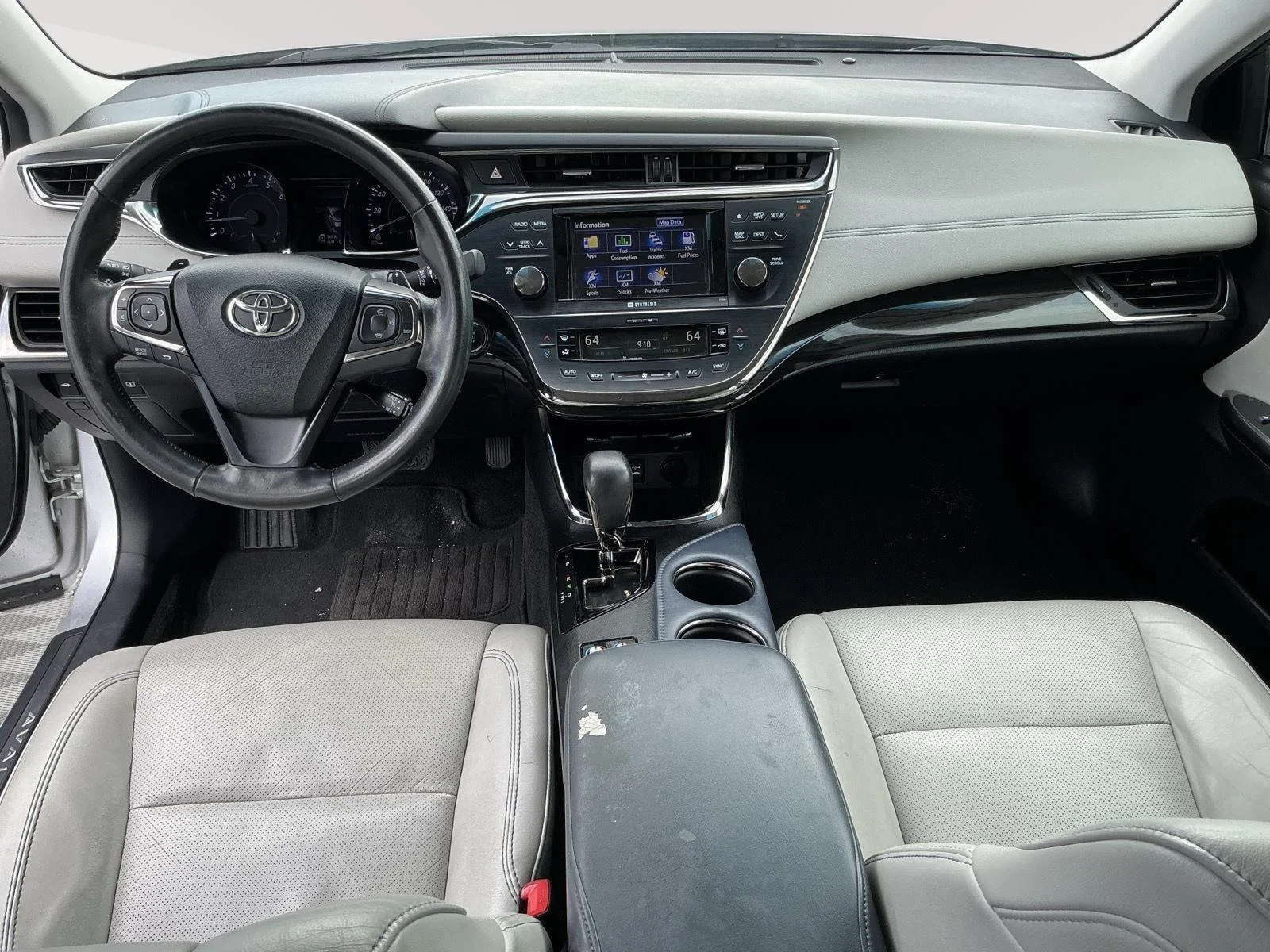 Used 2013 Classic Silver Metallic Toyota Limited image 17