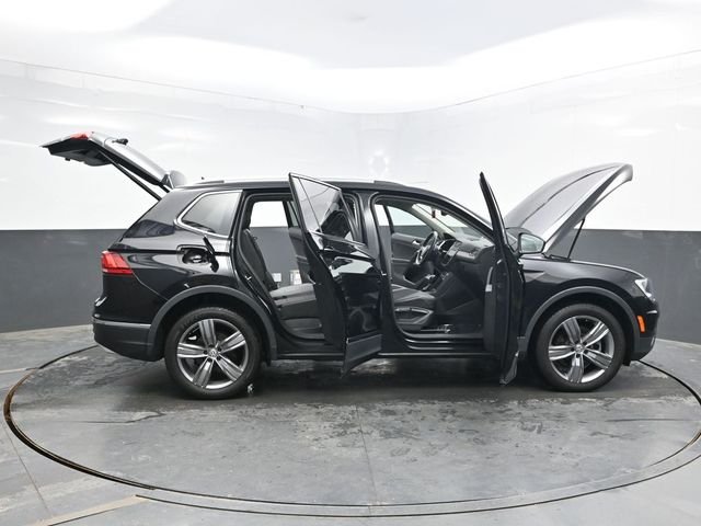 Used 2021 Black Volkswagen 2.0T SE image 59