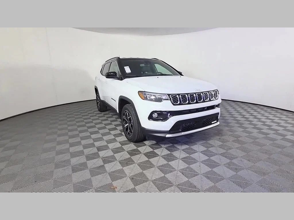 New 2026 Bright White Clear-Coat Exterior Paint Jeep Limited image 39