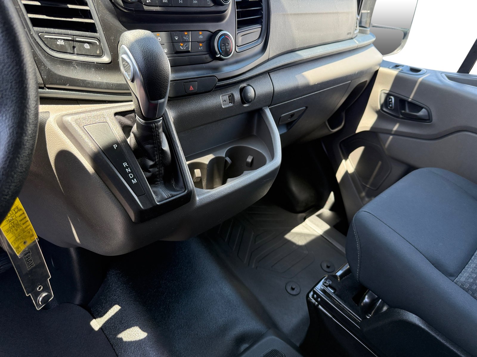 Used 2025 Oxford White Ford Base image 13