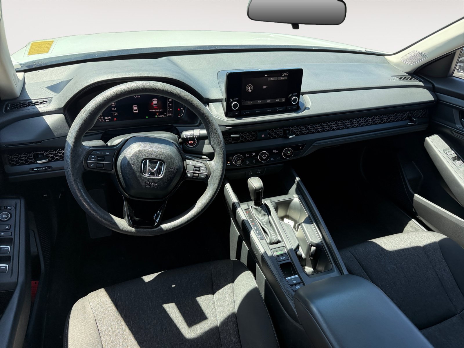 Used 2025 Dlr Honda SE image 15