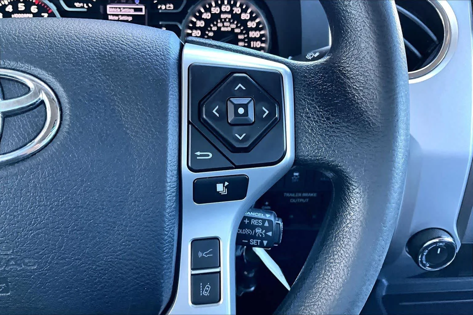 Used 2018 Cement Toyota SR5 image 26