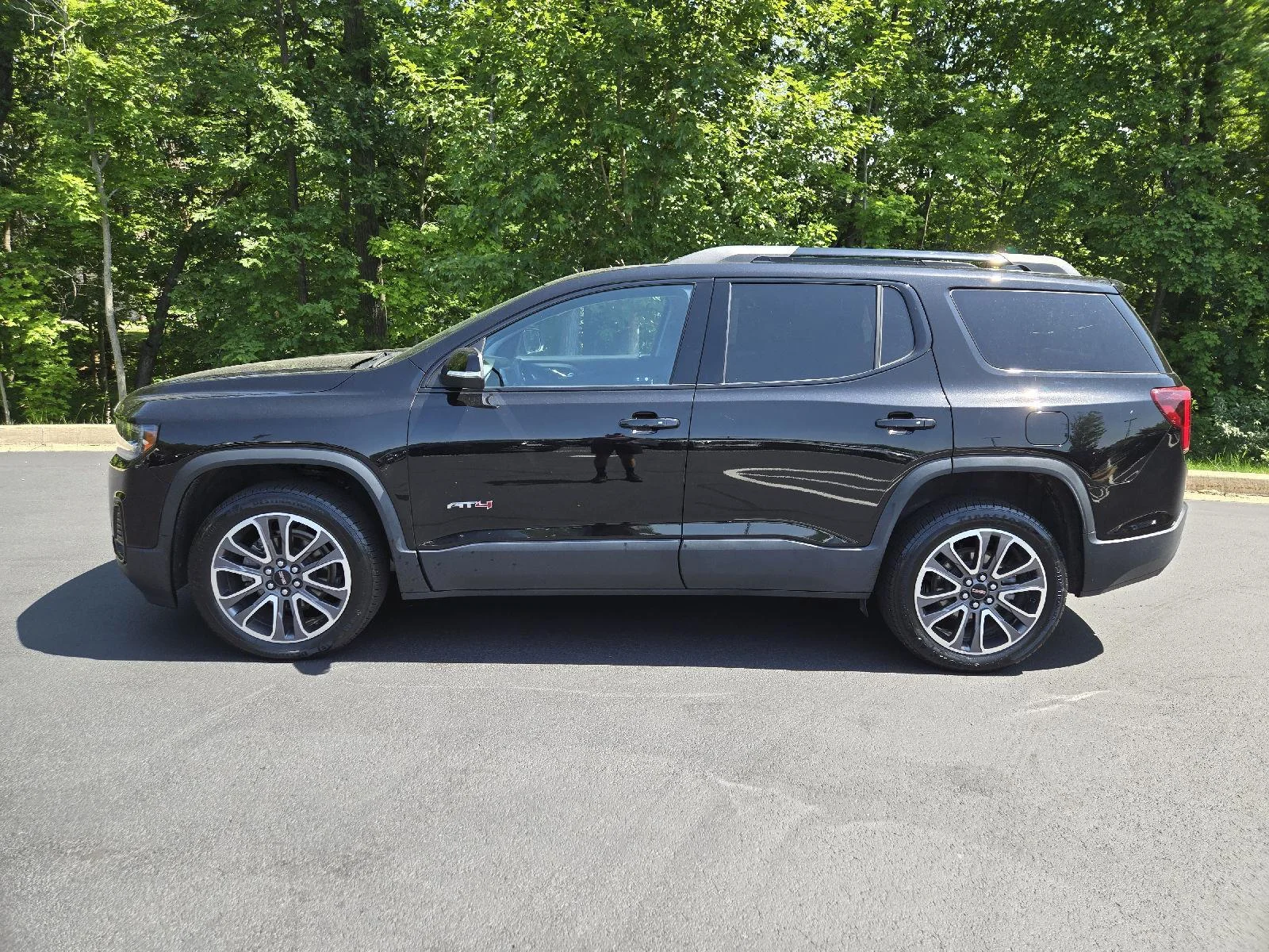 Used 2020 Ebony Twilight Metallic GMC AT4 image 5