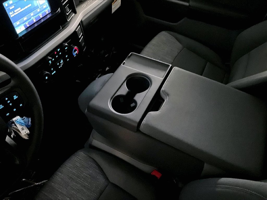 New 2026 Oxford White Ford XLT image 14