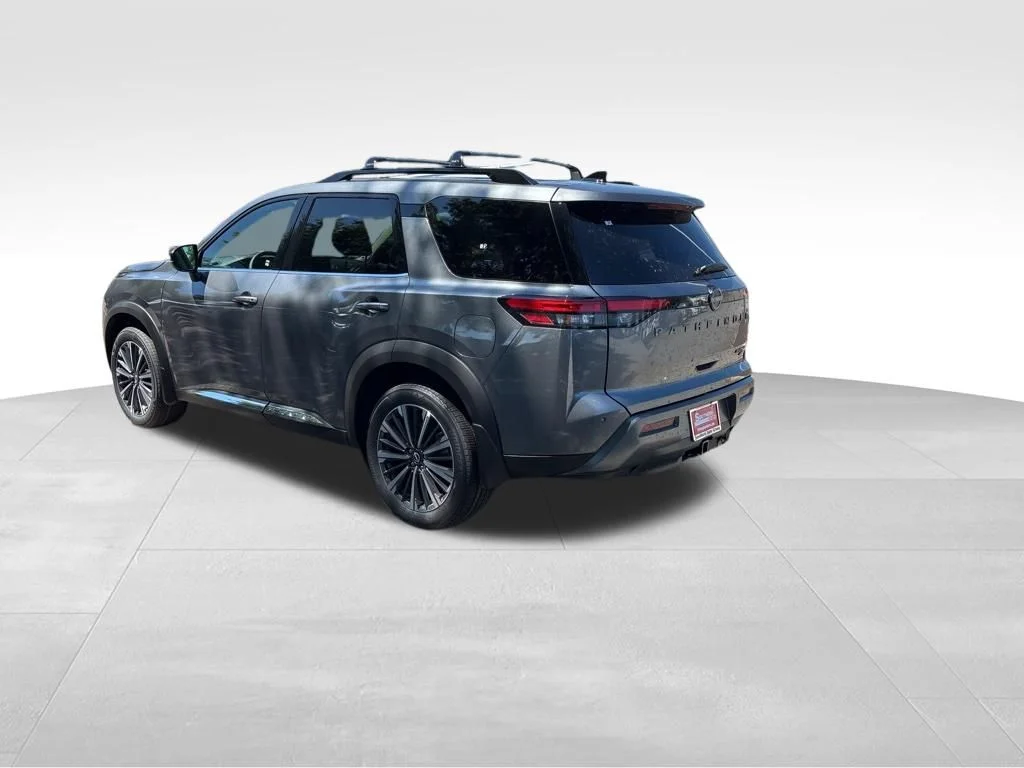 New 2026 Gun Metallic Nissan Platinum image 2