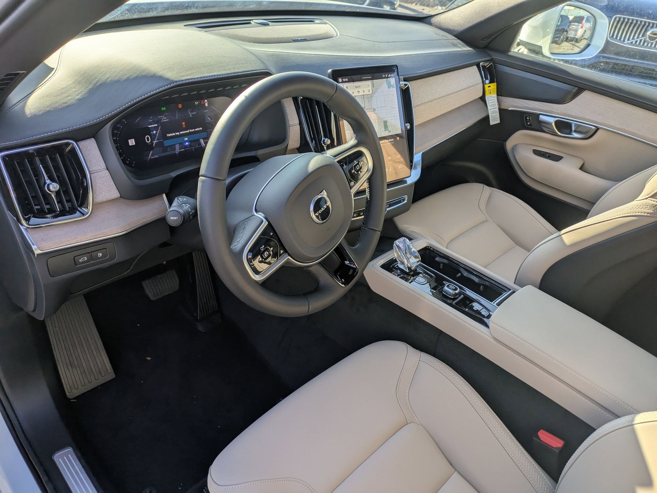 2026 Volvo XC90 Plus - Photo 11