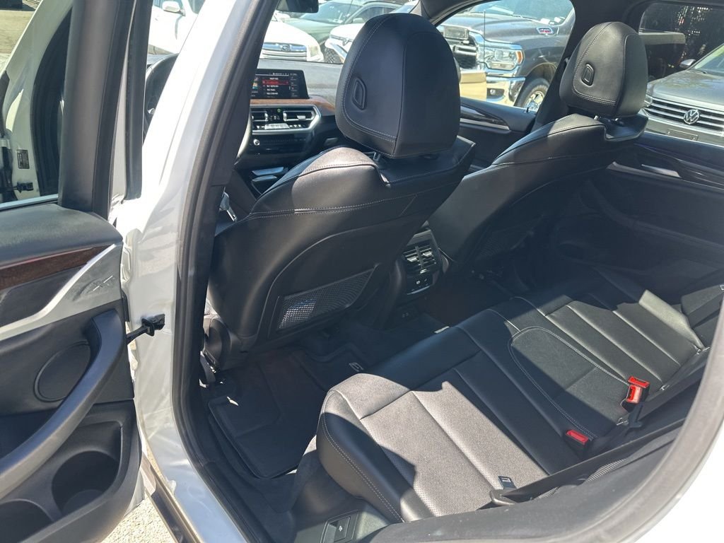 Used 2023 White BMW xDrive30i image 25