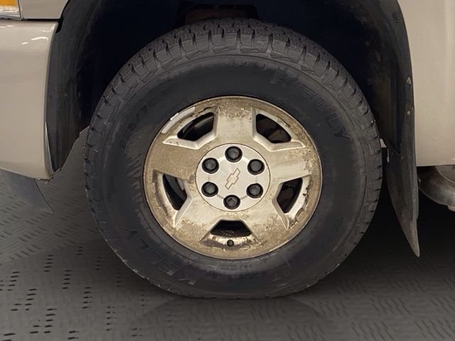 Used 2008 Silver Chevrolet LT image 15