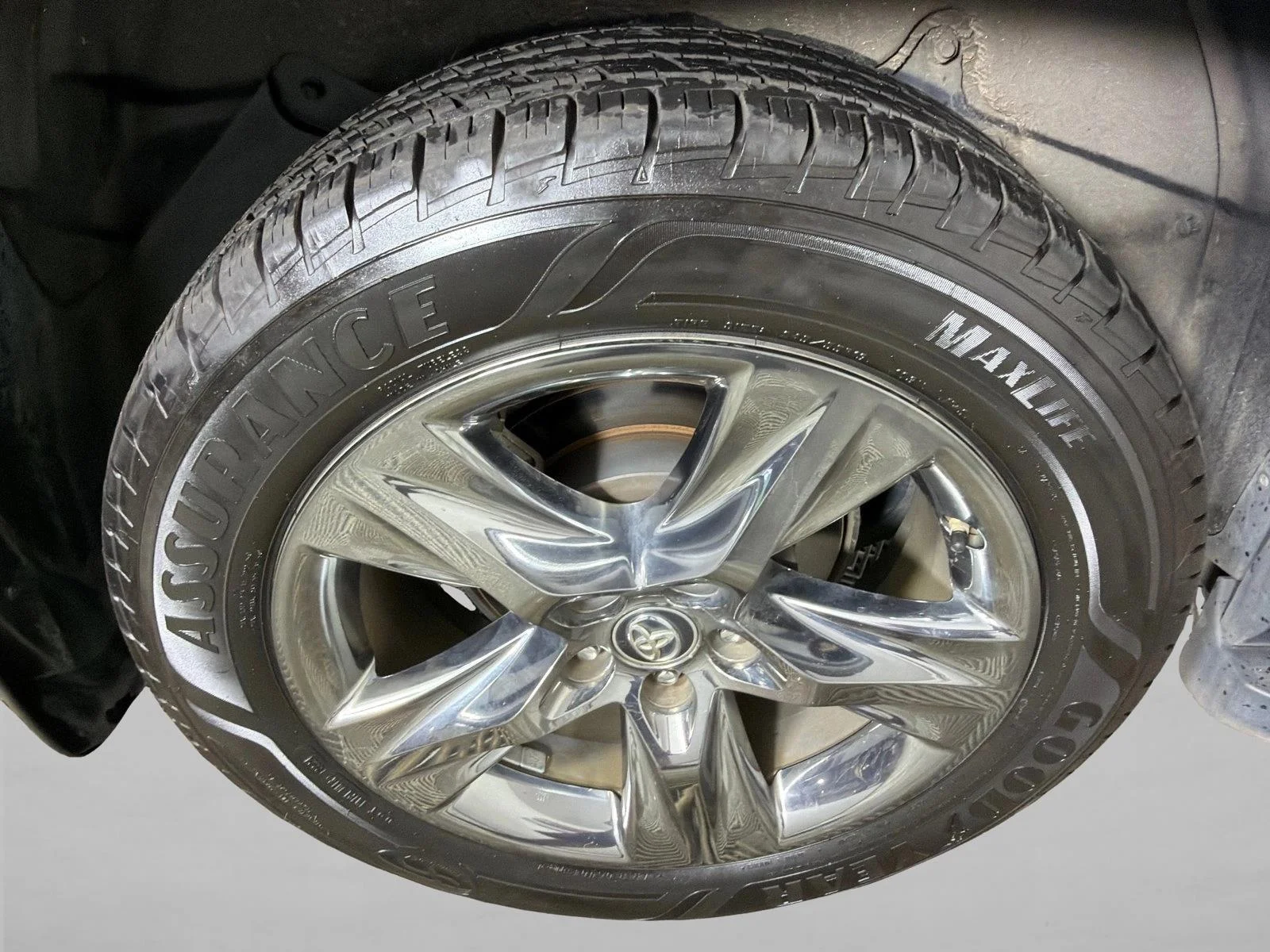 Used 2017 Gray Toyota Hybrid Limited image 19
