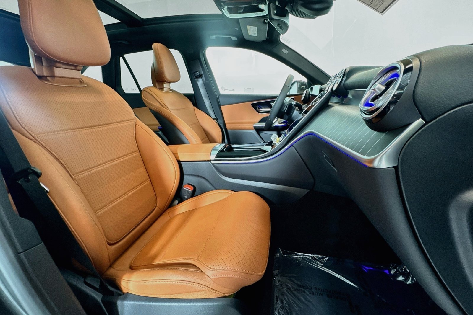 New 2026 Graphite Grey Metallic Mercedes-Benz GLC 300 image 26