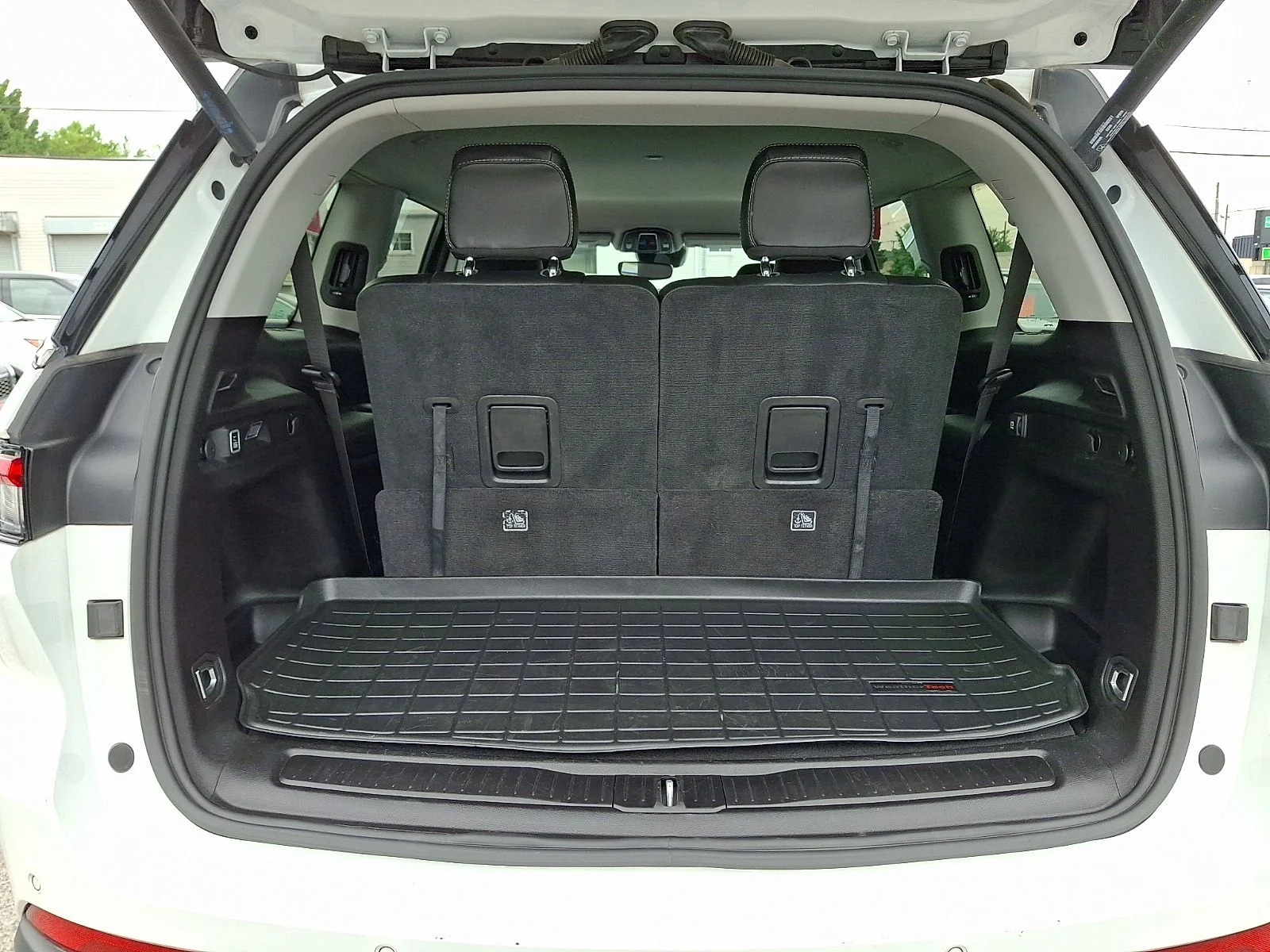 Used 2023 White Jeep Limited image 29